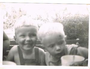 Sivert och Leif-Arne sommaren 1959 001