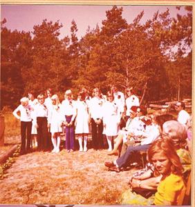 Konfaskolans elever avslutningsdagen foto 1 1975