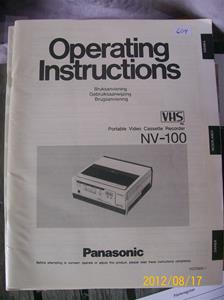 604. Panasonic, instruktionsbok från Sveriges Radio/Television. . Typ: NV-100. Nr: VQT 0935-1. Boken tillhör Nr: 603. Fotonr: 100_9470