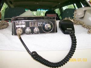 298. Commander, comradio. Typ: Commander mini-23. Nr: ?. Fotonr: 100_3607