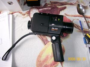 055. Sankyo Seiki, smalfilmskamera. Typ: ES-33 Electronic system Super 8 + väska. Fotonr: 100_1129. Inlagt på webben 2014 06 02.