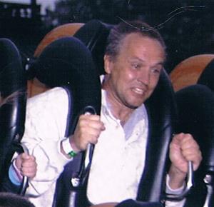 428. Symaskin. Bild saknas. Ersättningsbild, jag, 2004, Tivoli i Köpenhamn.