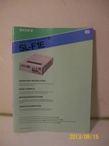 709. Sony instruktionsbok för Betamax SL-F1E. Nummer 3-783-868-11 (3) på flera språk. Tillv. år 1981. 101_0313