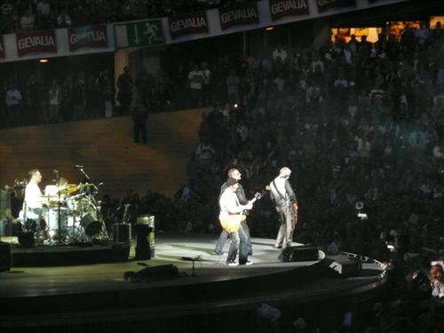U2 U2