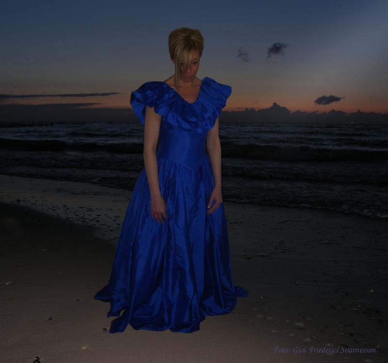  Women in blue.
