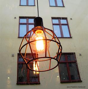 Lampan i fönstret