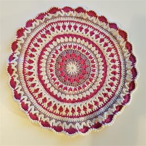 Mandala duk virkad med Rainbow cotton från Hobbii