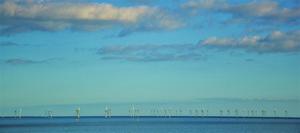 Mitt ute i havet... massor av vindkraftverk:)