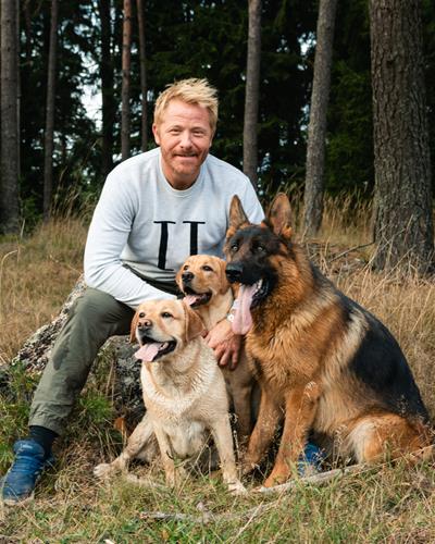 Fredrik Steen tre hundar ok publicera Fredrik Steen tre hundar ok publicera