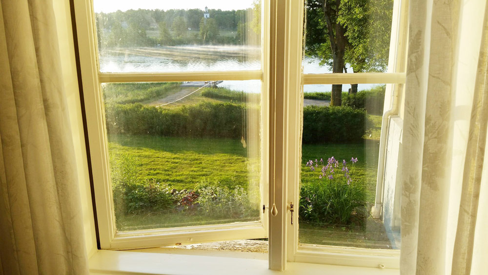 Utsikten från vårat rum på Asa herrgård