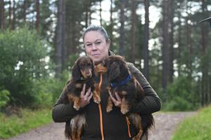 nyblivna viltspårschampioner med domare Ann-Charlotte Larsson