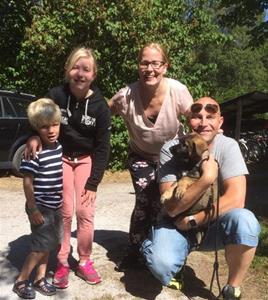Rindrosens Acira 8 veckor med sin nya flock Pernilla & Thomas Tunekvist Rindrosens Acira 8 veckor med sin nya flock Pernilla & Thomas Tunekvist